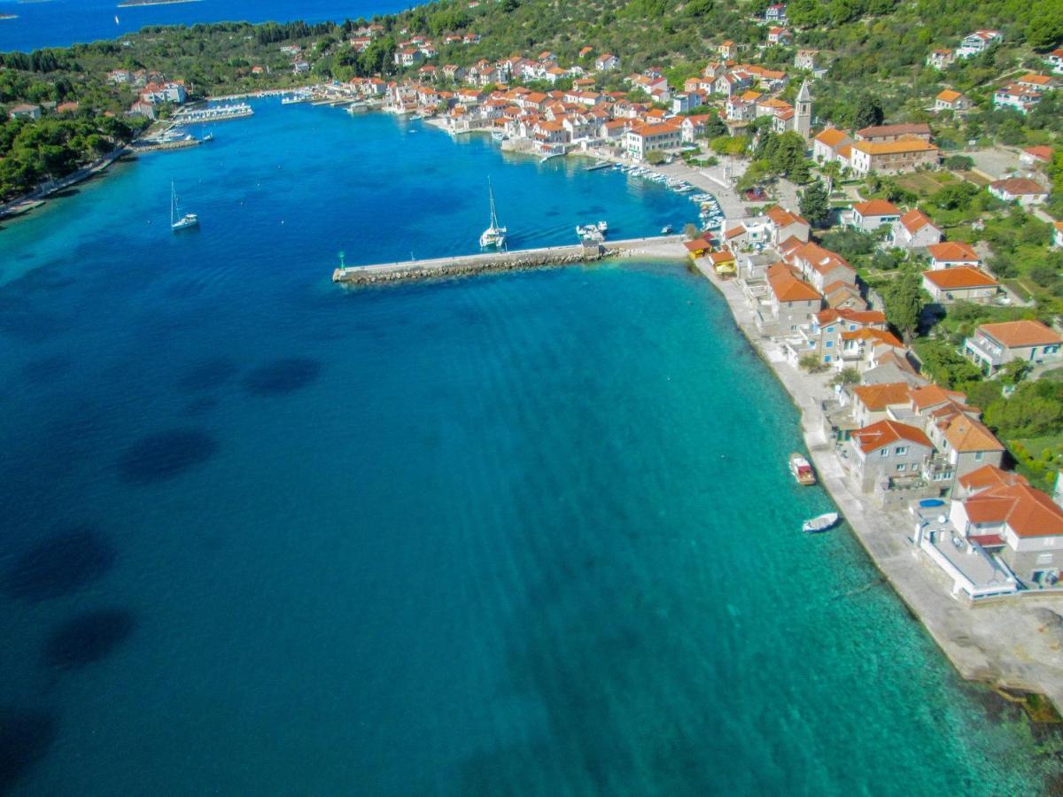 Hotel Mini Kamp Perla Prvić Luka Exterior foto
